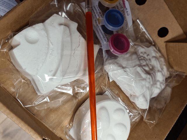 Paint your own bath bomb kits